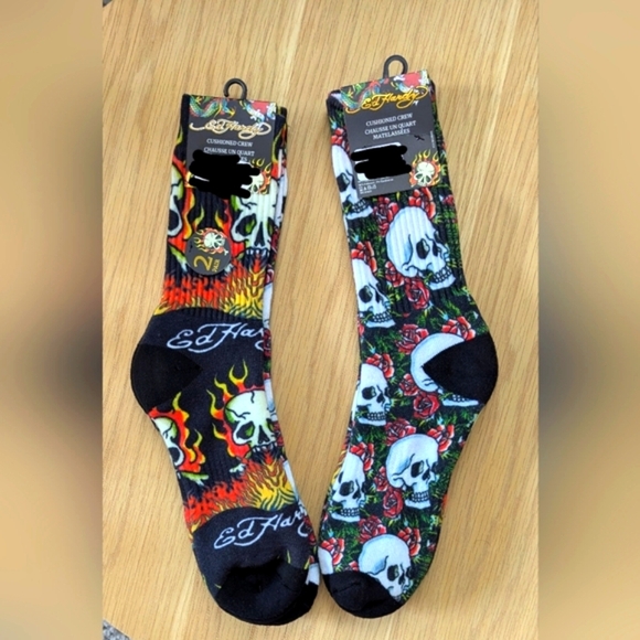 NWT Ed Hardy Cushioned Crew Socks - 2 Pair/Pack - 2 different Skull Prints/Pack - Picture 1 of 7